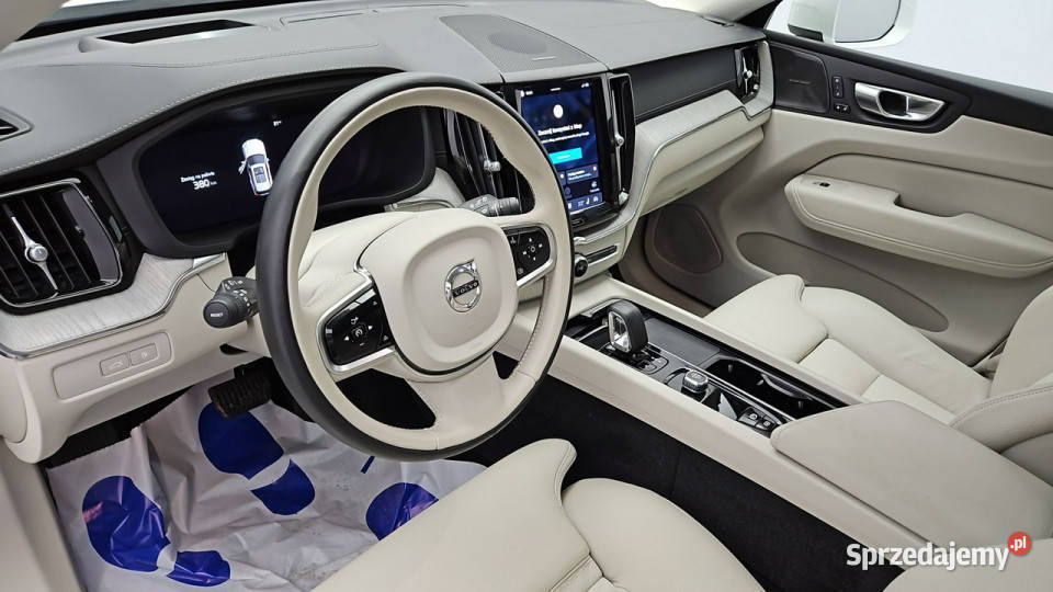 Volvo XC 60 T8 PlugIn AWD Ultimate Bright Z lakier metallic sprzedam