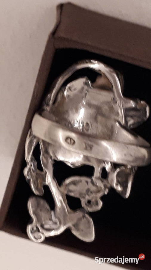 pierścionek srebrny z różą Radom