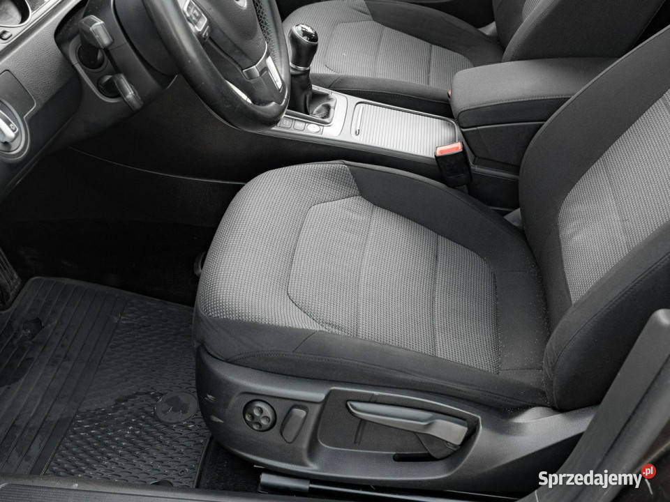 Volkswagen Passat 20 TDI 140 Czcof Bixenon 2 Rok produkcji 2014 Pępowo sprzedam