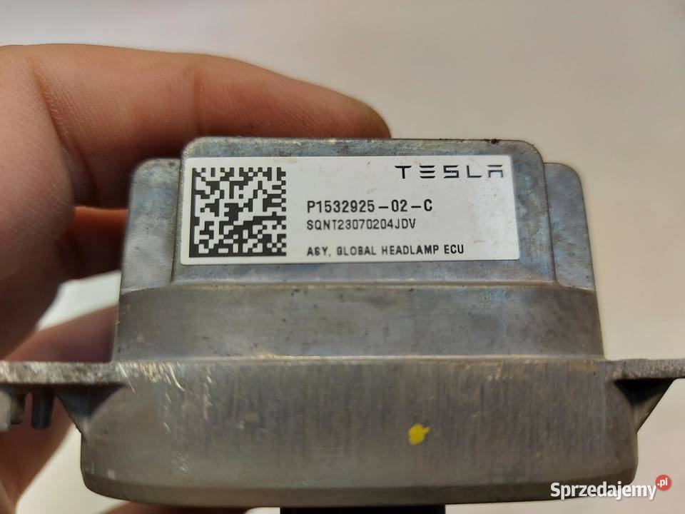 TESLA MODEL Y 2023r Przetwornica lampy przód