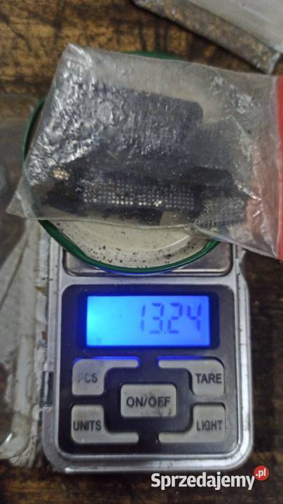 Układy scalone elementy pozłacane itp itd Biała sprzedam