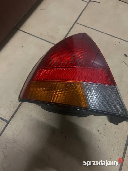 Lampa tyl lewa mitsubisci carisma Pozostałe