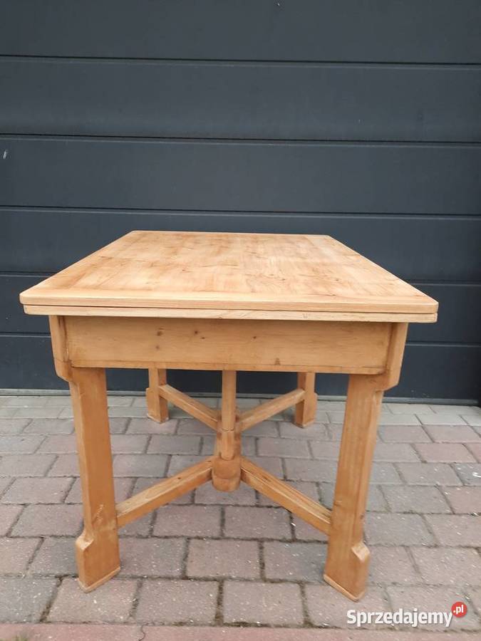 Stary drewniany, rozkładany stół