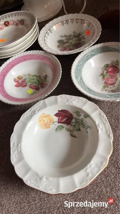 Miseczki z różami 4 sztuk Z różami Gdańsk