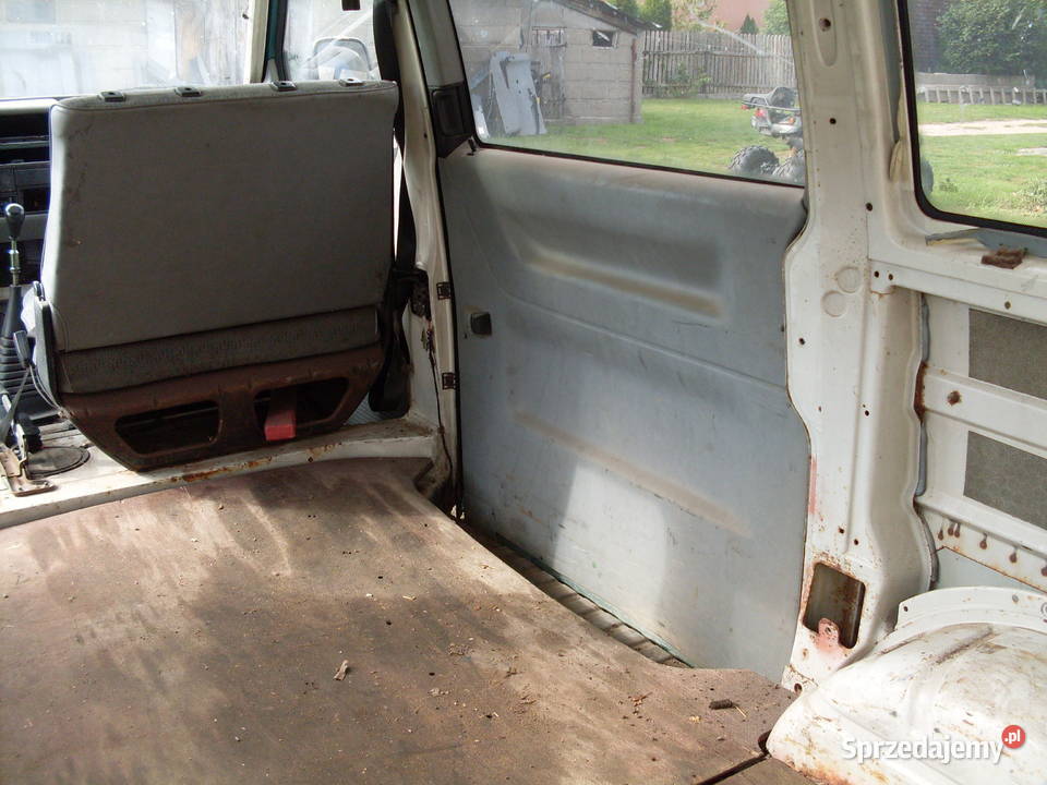 Wnętrze Volksvagen Caravelle Transporter T4 94 Suchowola