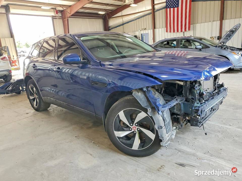 Jaguar Fpace w drodze do EU Warszawa