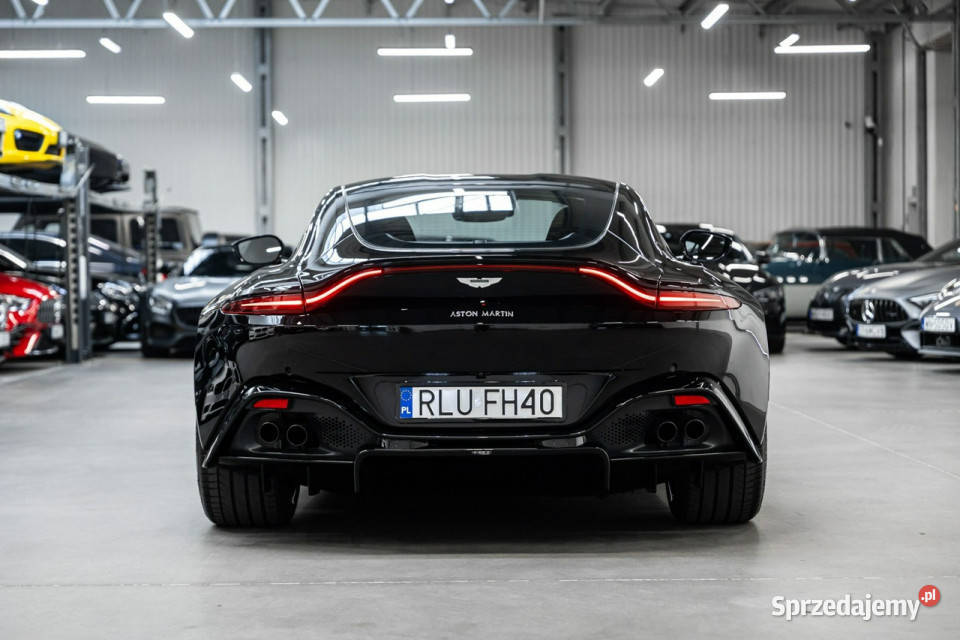 Aston Martin Vantage V8 Coupe 40 510 kamera cofania Węgrzce