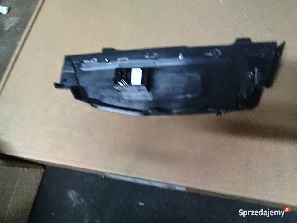 Przełącznik szyby prawy przód BMW g01
