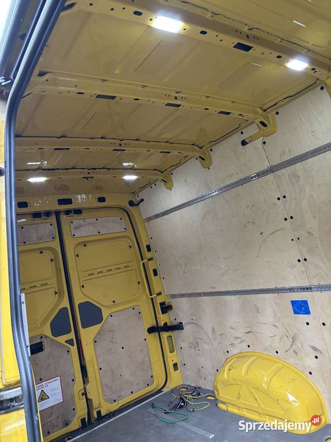 Sprzedam VW Volkswagen Crafter 2017 20 TDI Nisko sprzedam
