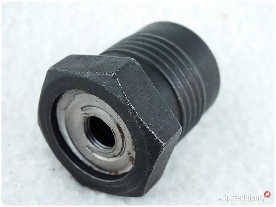 Tuleja Tulejka Wahacza Dolnego z gwintem do osi Żary