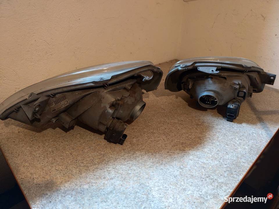 Sprzedam lampy przednie do NowanaMaster Trafić Gniezno