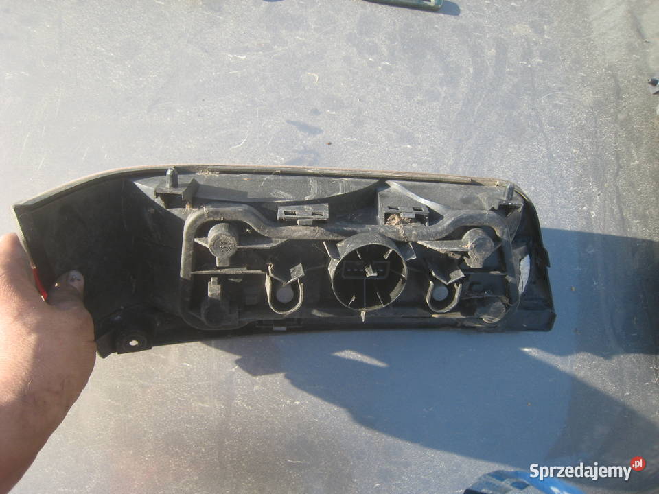 Lampa tylna lewa lewy tył Suzuki Swift III 9603 Kraków