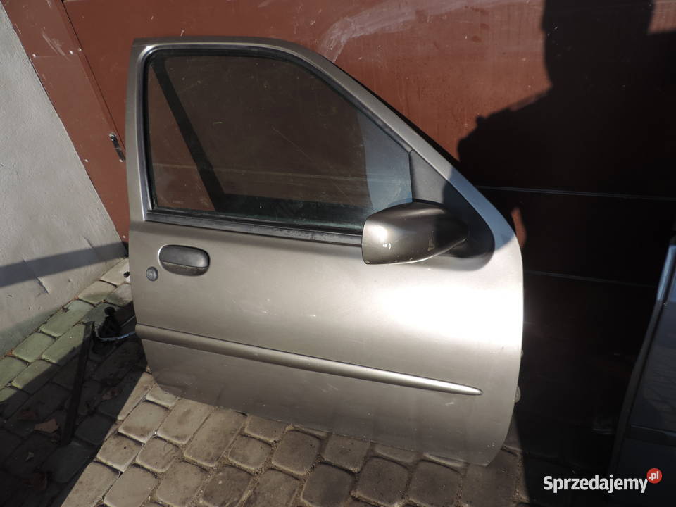DRZWI PRAWE PRZEDNIE FORD FIESTA MK4 5D KOLOR M8 Drzwi Nowy Sącz