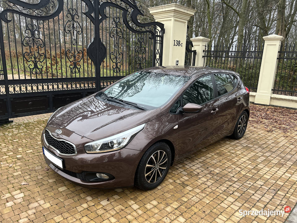 Kia Ceed II 14 Benzyna LPG 100 HB Czekoladowy Nowa Słupia