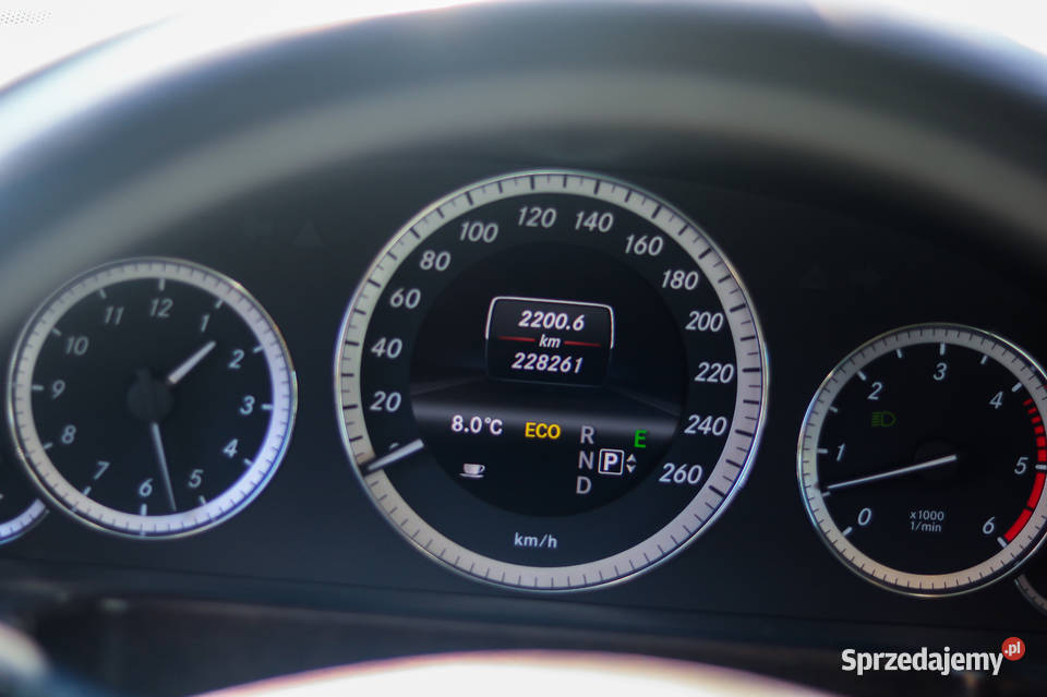 Mercedes E 350 CDI 2987cm3
