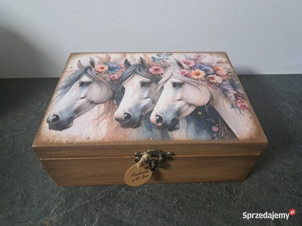 Szkatułka drewniana z końmi decoupage Szkatułki i pudełeczka Kędzierzyn-Koźle sprzedam
