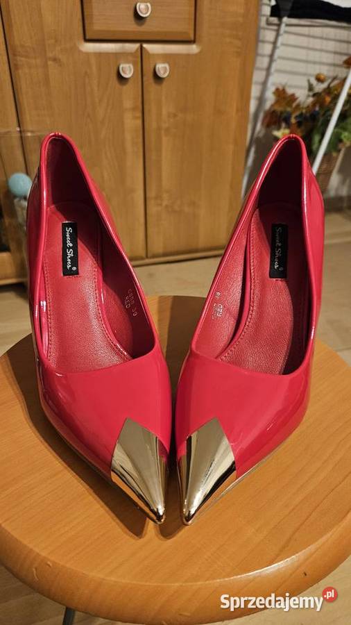 Szpilki 39 czerwone lakierki złote czubki nowe Szczecin