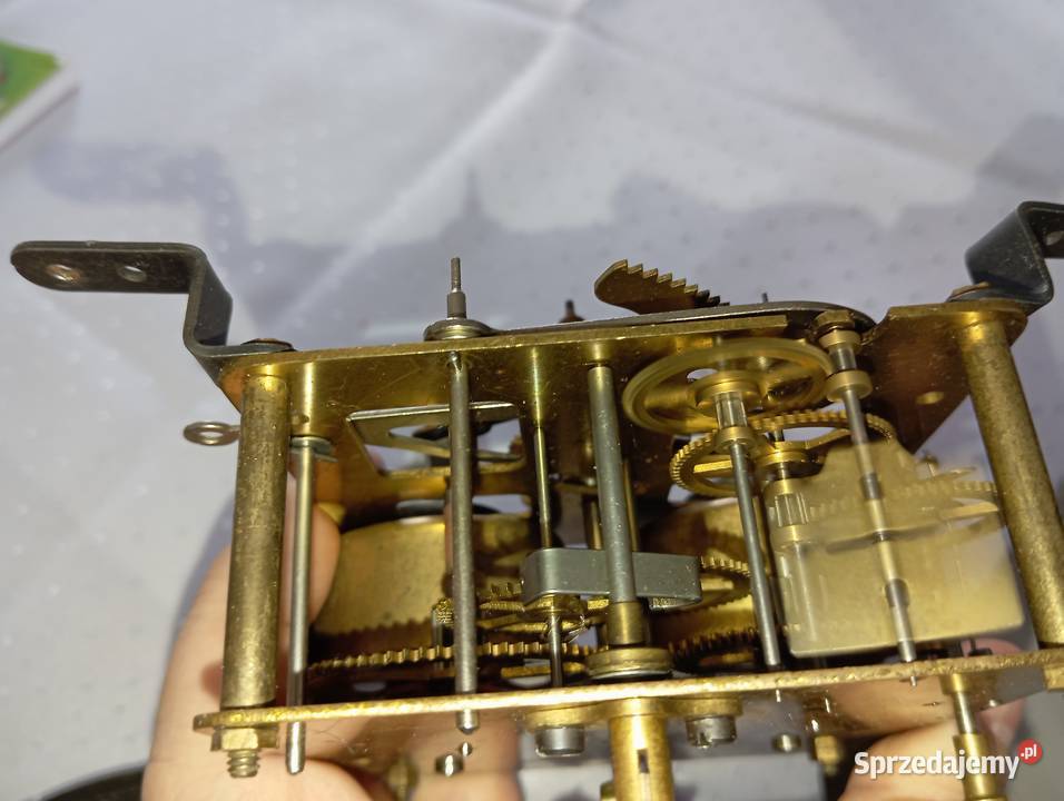 Stary Zegar kominkowy mechaniczny Muthe zdolnych