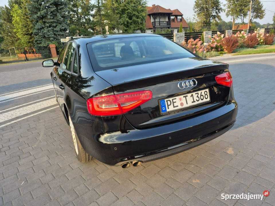 Audi A4 xenon led navi chromy ładny s line aluminiowe felgi