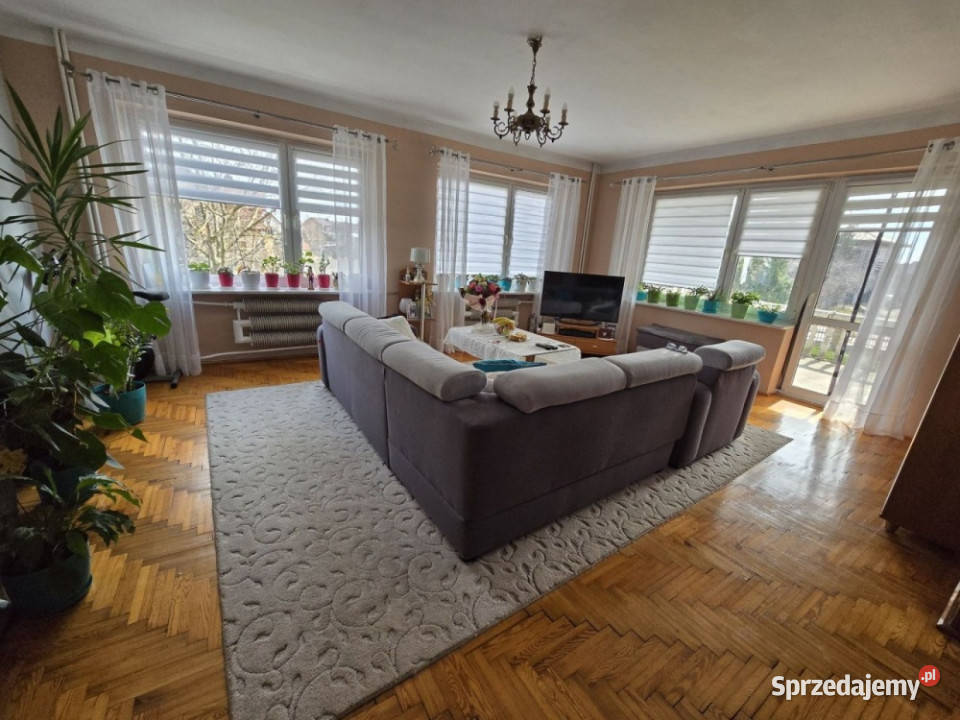 Sprzedam dom w Żurominie asfalt