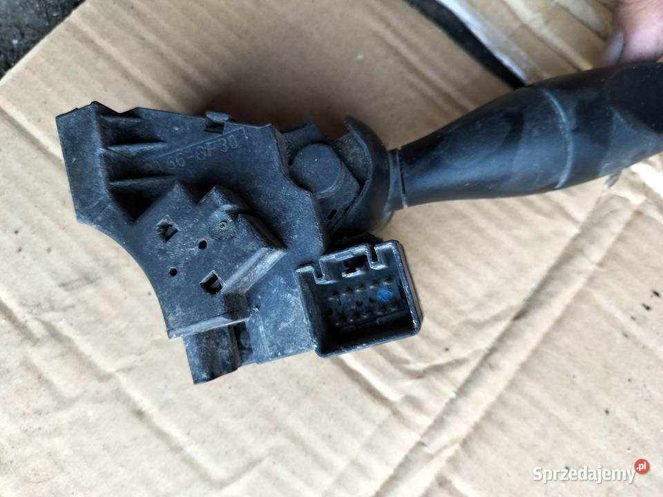 WŁĄCZNIK PRZEŁĄCZNIK WYCIERACZEK FOCUS MK1 MK 1 osobowe