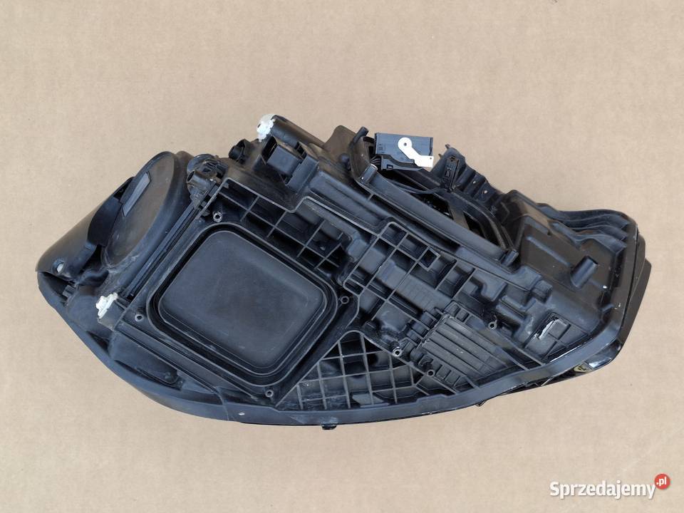 MERCEDES AKLASA W177 REFLEKTOR LEWY FULL LED sprzedam