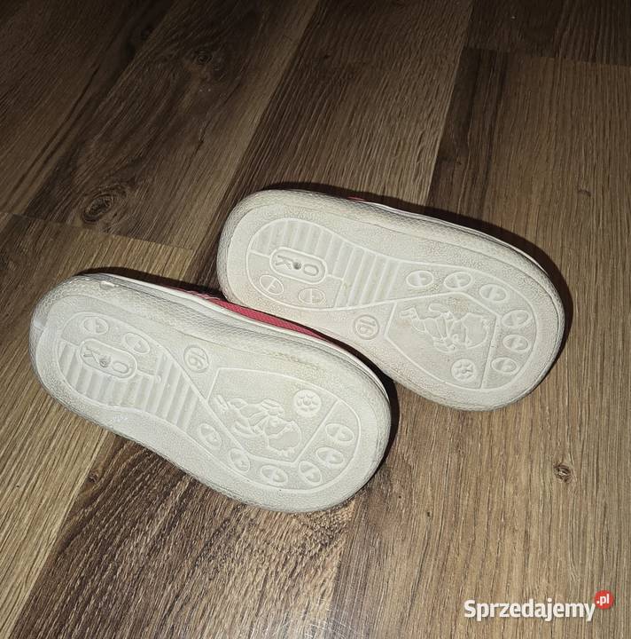 Różowe buciki dziewczynki 16