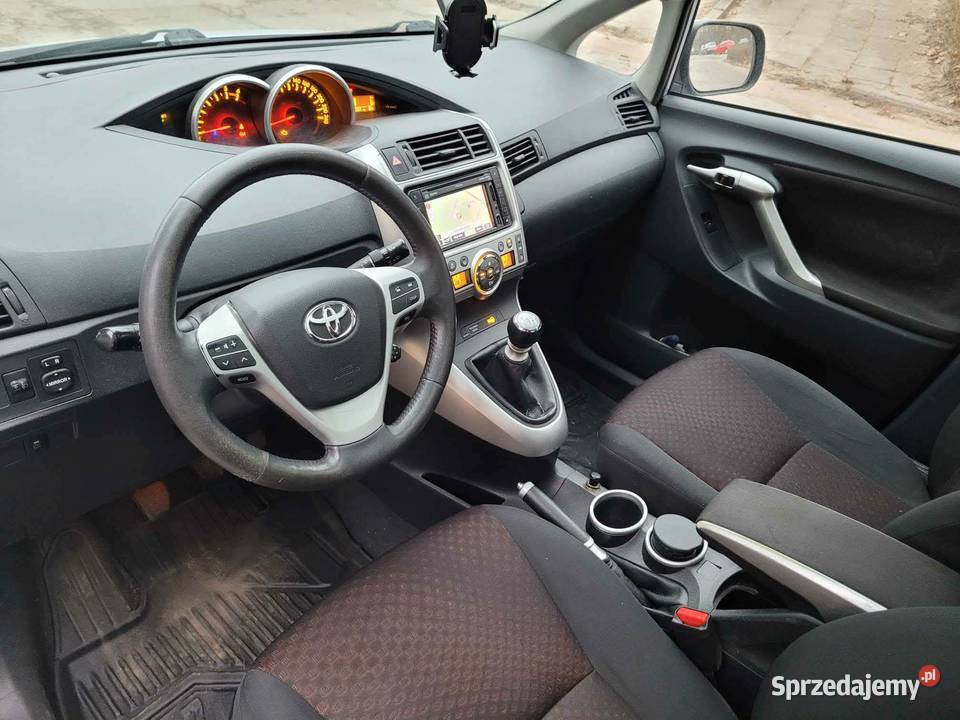 Toyota Verso Premium 2011