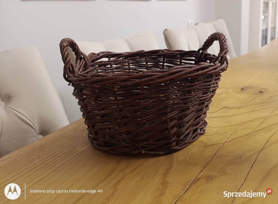 Piękny wiklinowy kosz Ciechanów