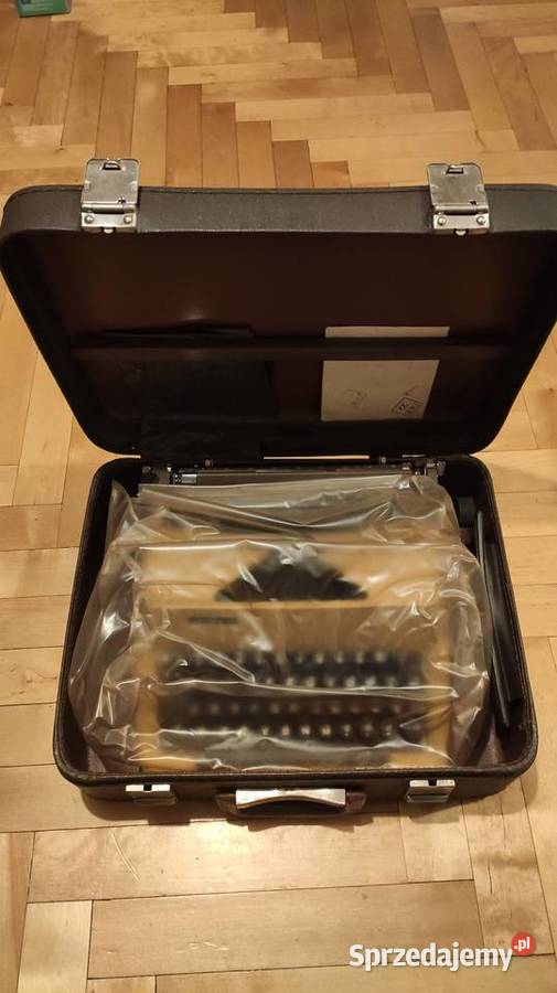 Maszyna do pisania Predom 1301 Łucznik Kraków
