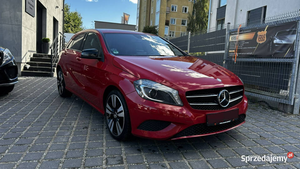 Mercedes A 200 2015 Benzyna Czerwony Kubełkowe 2000000km Gdynia