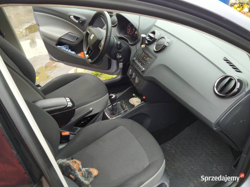 Seat Ibiza 5D 12 TSI 90 6P12E2 STYLE srebrny Seat Łódź