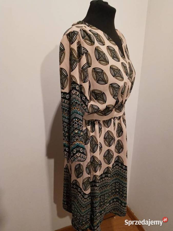 Sukienka bezowa z rękawem 34 Biłgoraj