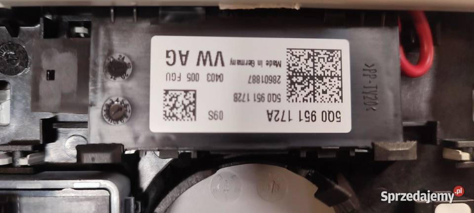 SKODA KAROQ LAMPKA KABINY WNĘTRZA 5E0867489B Oświetlenie kabiny sprzedam