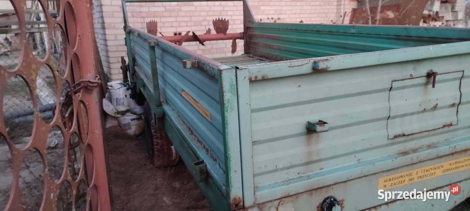 Rozrzutnik jednoosiowy polski Rolnictwo Zbuczyn