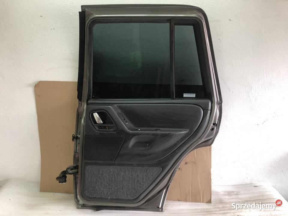 DRZWI PRAWY TYŁ JEEP GRAND CHEROKEE WJ Drzwi