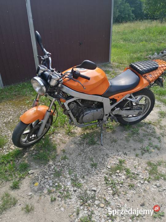 Hyosung GT 125 KAT BA1 Motocykl 125 naked Kielce sprzedam