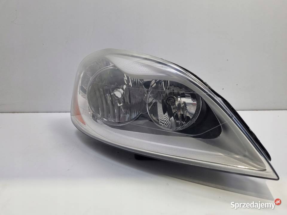 Volvo XC60 0817r PRZEDNIA LAMPA PRAWA PRAWY Janów