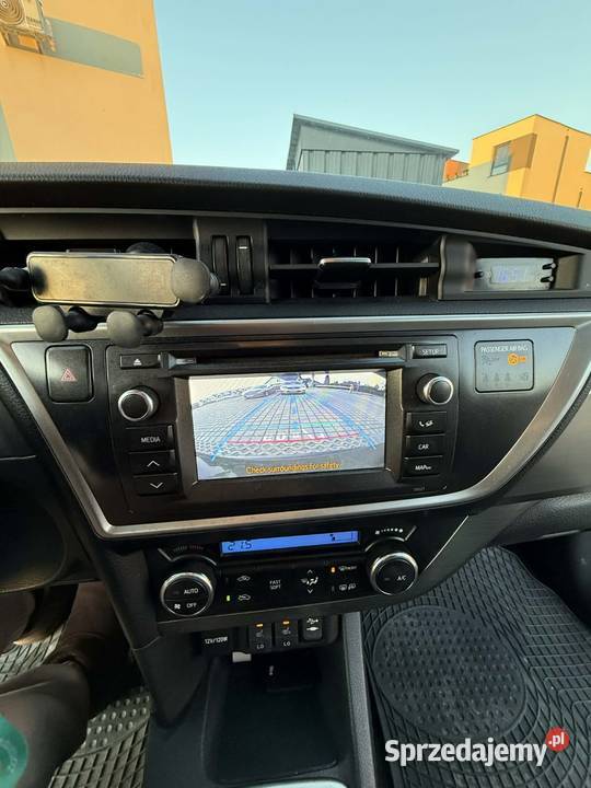 Toyota Auris 16 benzyna gaz salon Polska Rzeszów