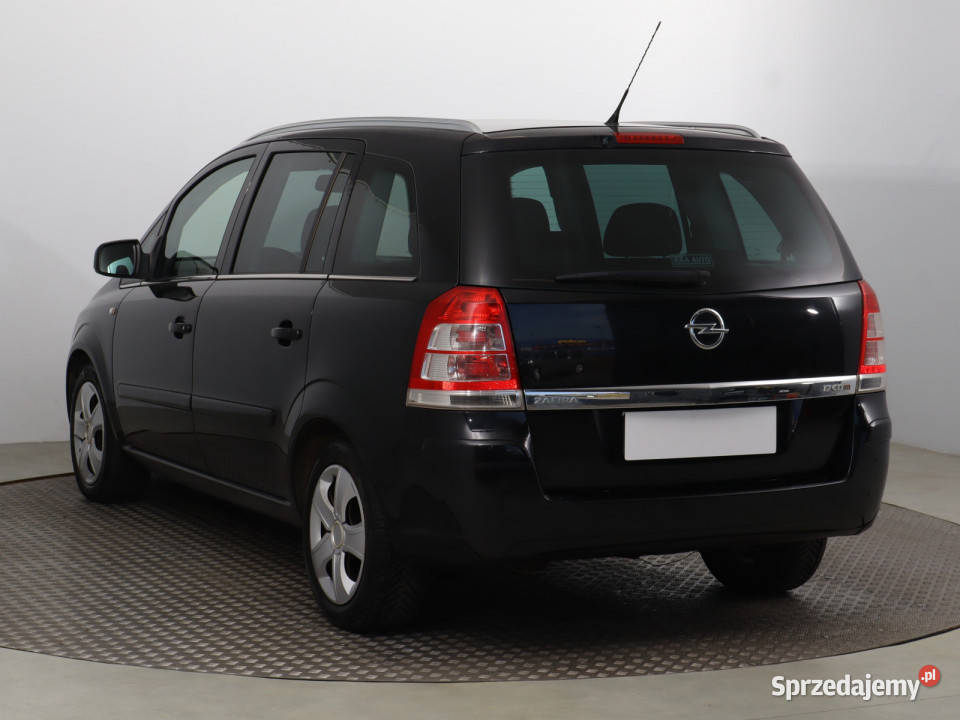 Opel Zafira 17 CDTI światła przeciwmgielne
