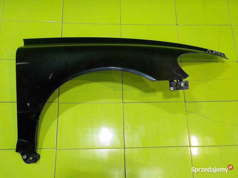 VOLVO C70 II 07r blotnik prawy przod Suków