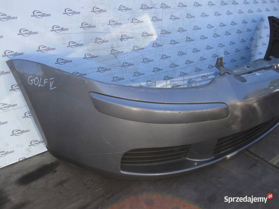 VW GOLF V 07r zderzak przód