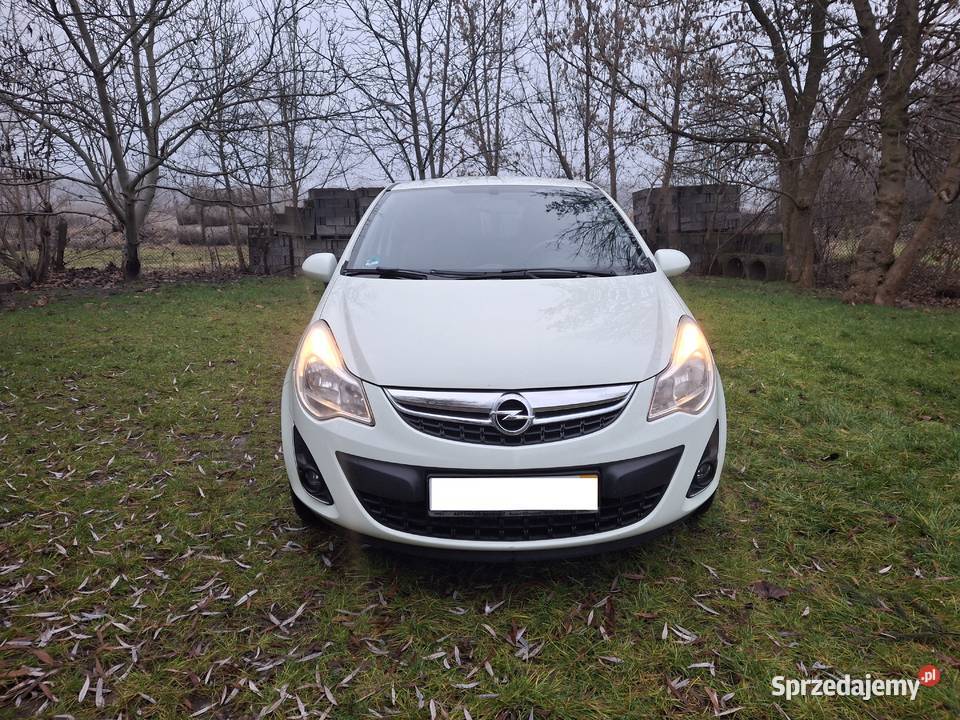 opel corsa 14 benzyna 93000 2011 bezwyp oryginał radio Corsa