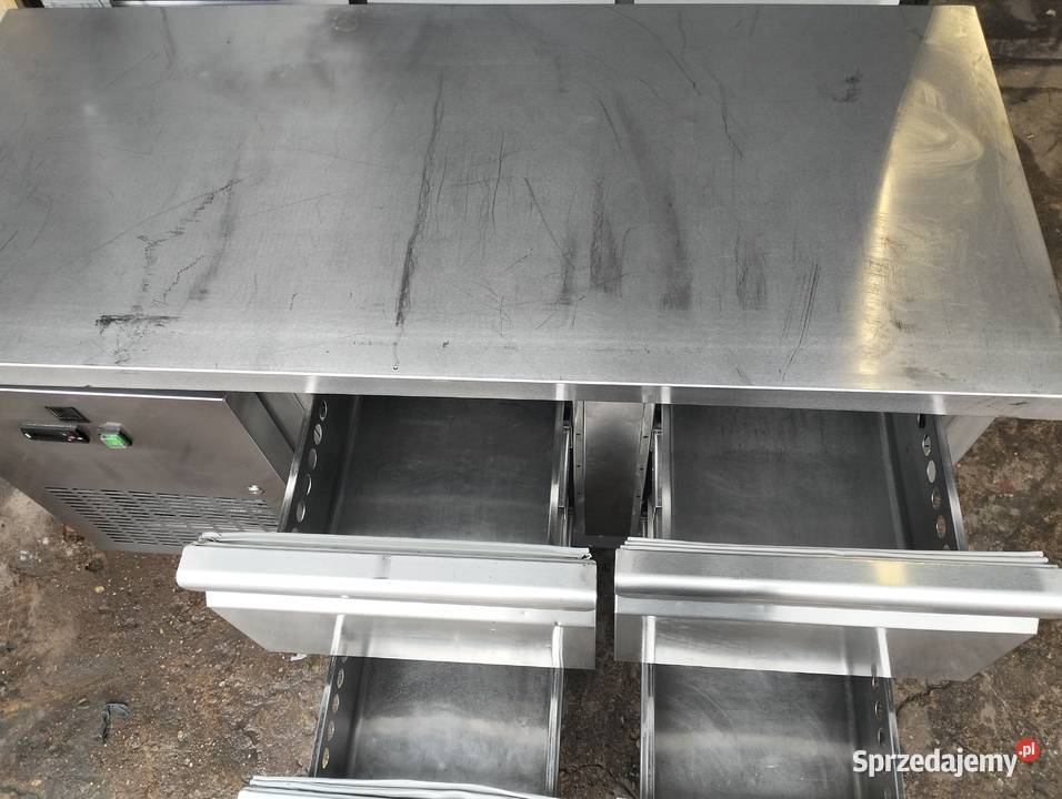Stół chłodniczy gastronomiczny 135x60x85 z Gastronomia Słupia Kapitulna