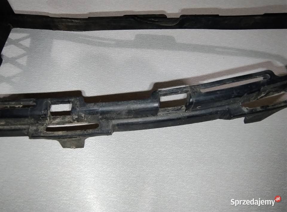 Kratka środkowa zderzaka Mercedes AKlasa Katowice