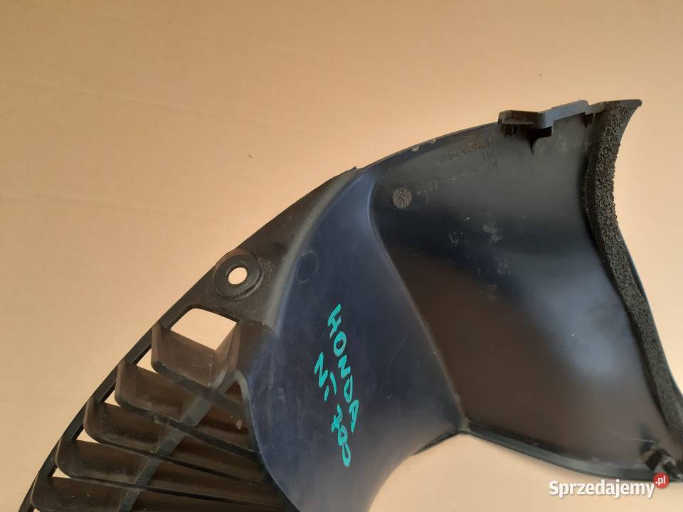 HONDA NT700V WLOT POWIETRZA PRAWY WYPEŁNIENIE Trzciel