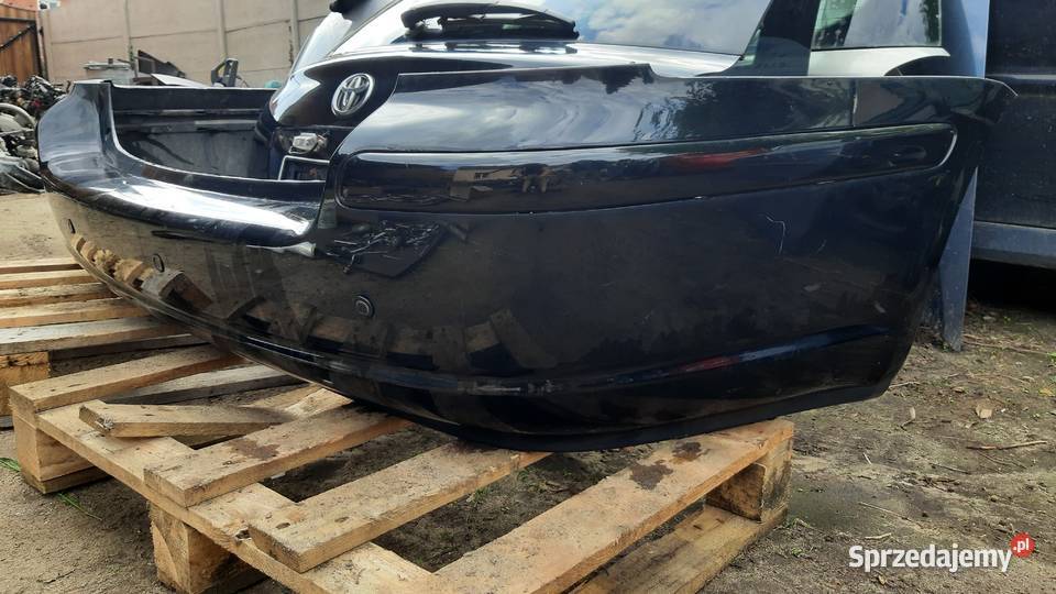 klapa bagażnika zderzak z PDC Toyota Avensis t25 Dębno