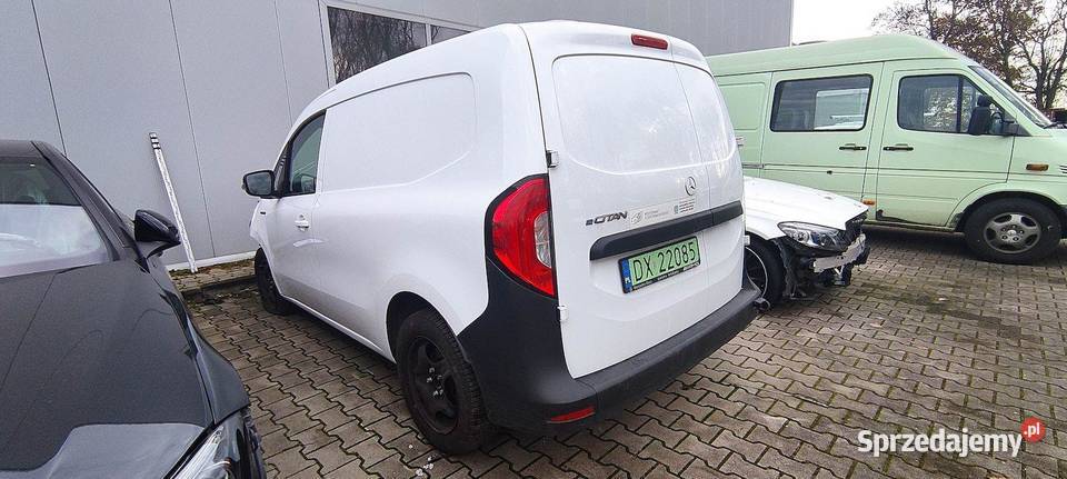 MERCEDESBENZ ECITAN 2024 EE 122 Warszawa