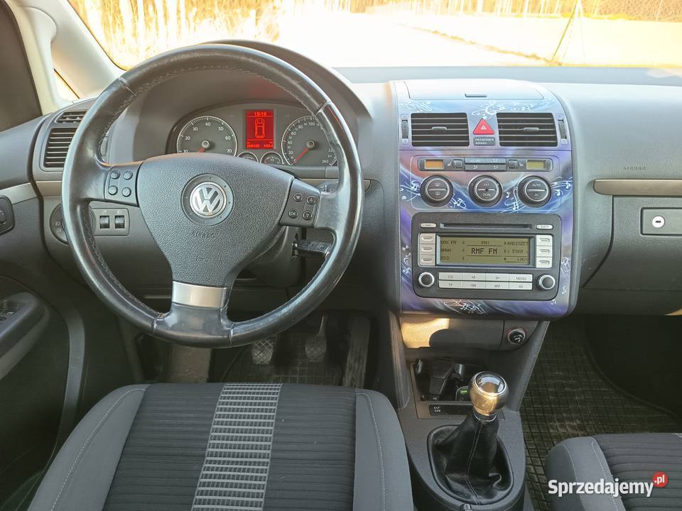 Volkswagen Touran 16 7 osobowy 2008 Tryńcza