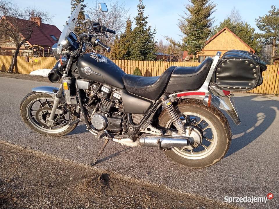 Honda VF700c manualna